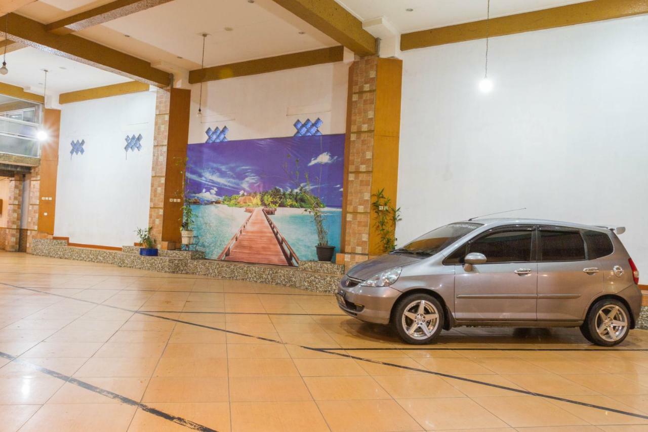 RedDoorz Plus @ Surapati 2 Bandung Exterior foto